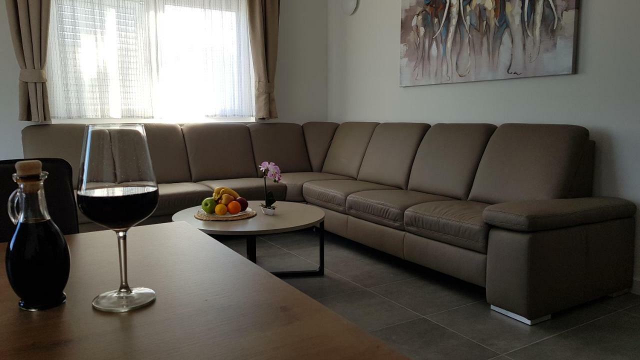 Apartment Aria Exclusive Petrcane Buitenkant foto